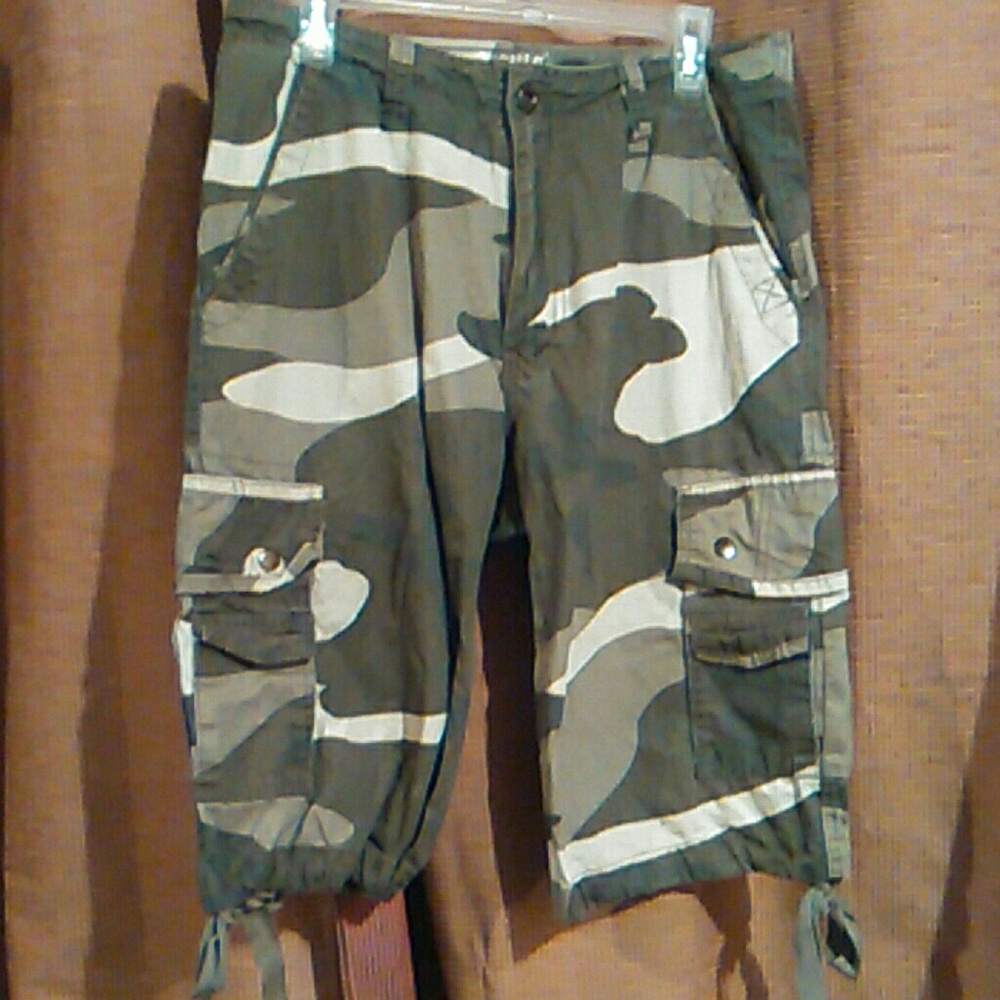 Camo cargo long shorts